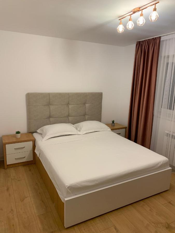 Sunny Apartment In Suceava Bagian luar foto