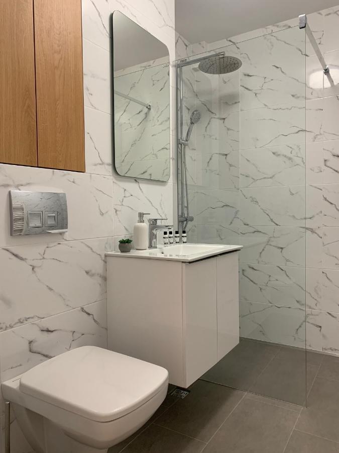 Sunny Apartment In Suceava Bagian luar foto
